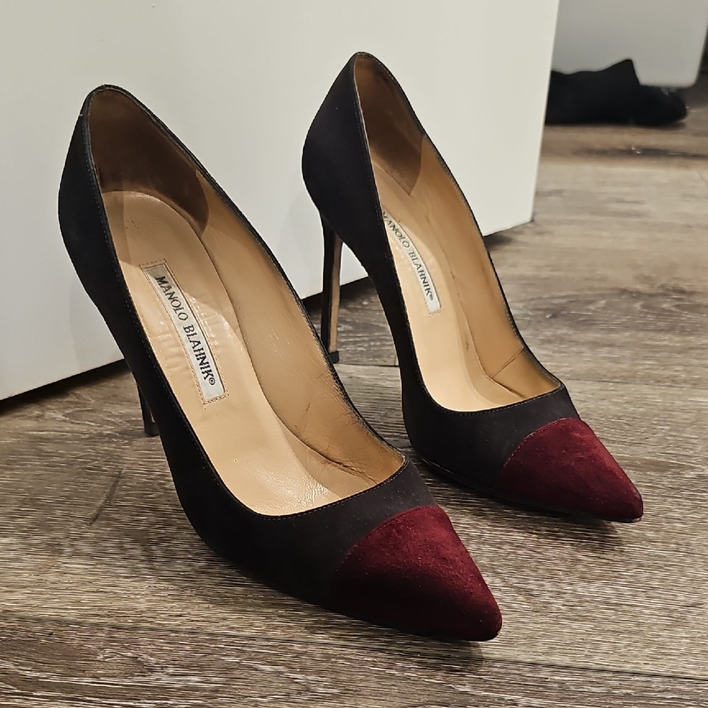 MANOLO BLAHNIK Black & Red Stiletto Suede Heels
